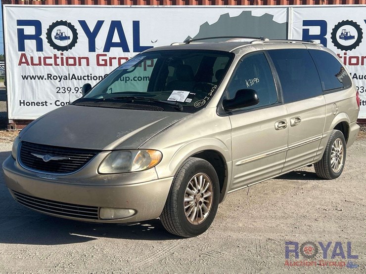 2003chrysler-town-&amp;-country-van-image-1