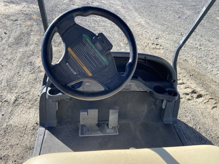 club-car-precedent-golf-cart-image-12