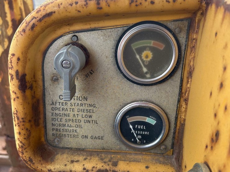 caterpillar-d6c-image-17