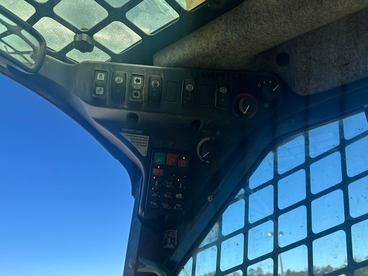 deere-333e-image-21