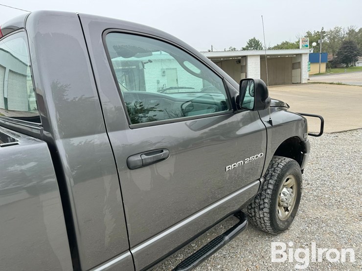 2004-dodge-ram-2500-image-15