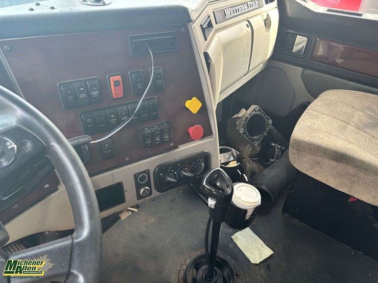 2018-western-star-5700xe-image-18