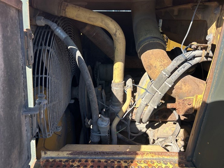 caterpillar-973-image-16
