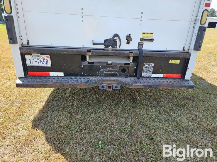 2002-gmc-3500-image-17