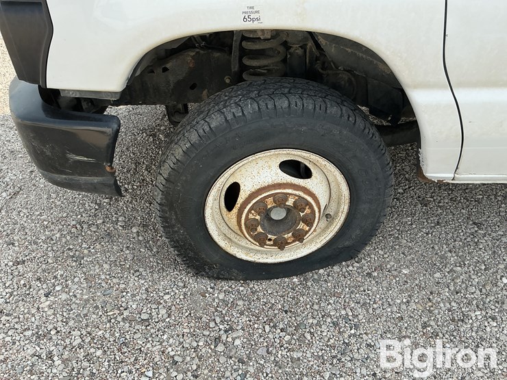 2015-ford-e350-image-19