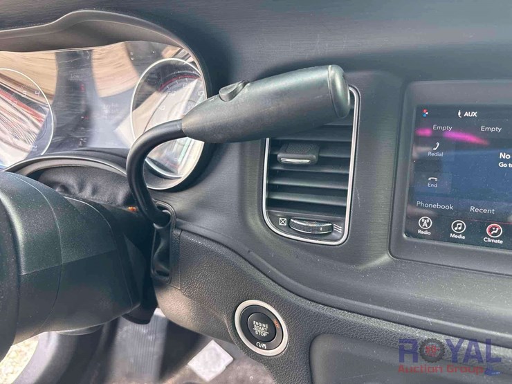 2018-dodge-charger-sedan-image-14