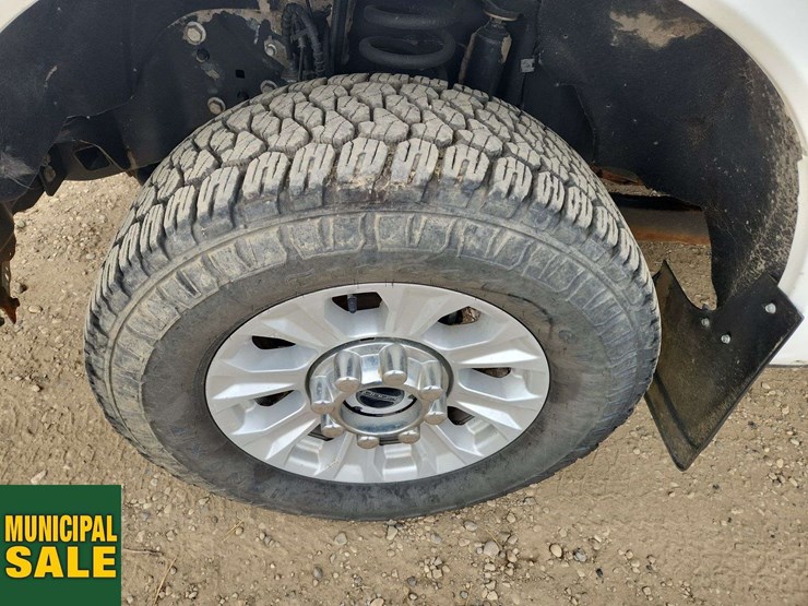 2020-ford-f350-image-35