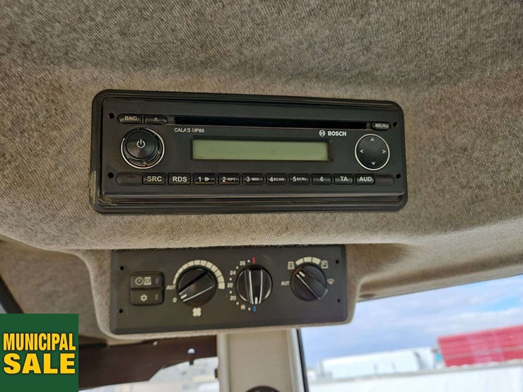 2015-volvo-l70g-image-17