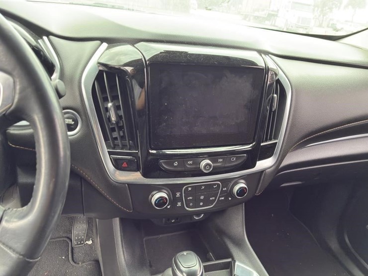2019-chevrolet-traverse-image-14