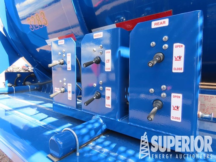 (x)-(4-42)-2018-worley-3-axle-8000-gal-transport-t-image-5