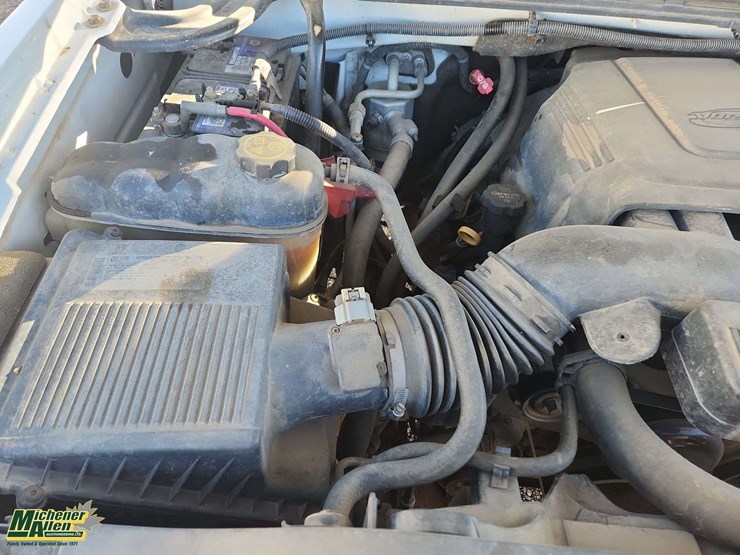 2012-chevrolet-silverado-1500-image-24