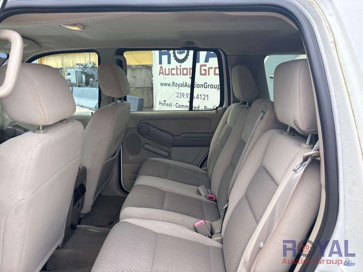 2006-ford-explorer-image-21