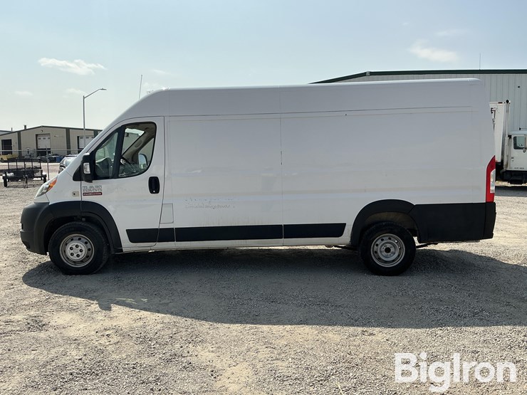 2021-dodge-3500-image-8
