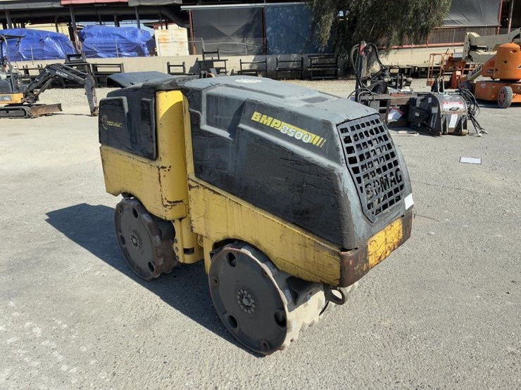 2012-bomag-bmp8500-image-2