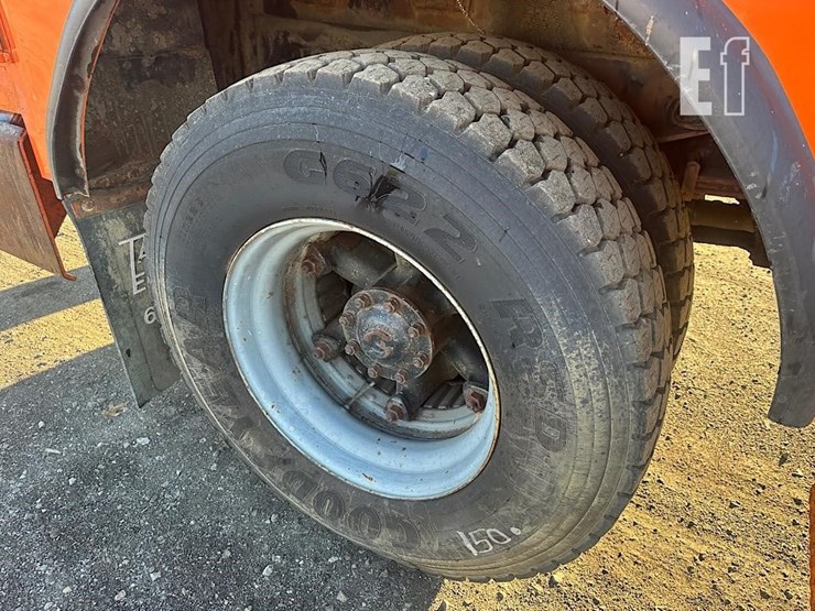 1996-ford-f800-image-29