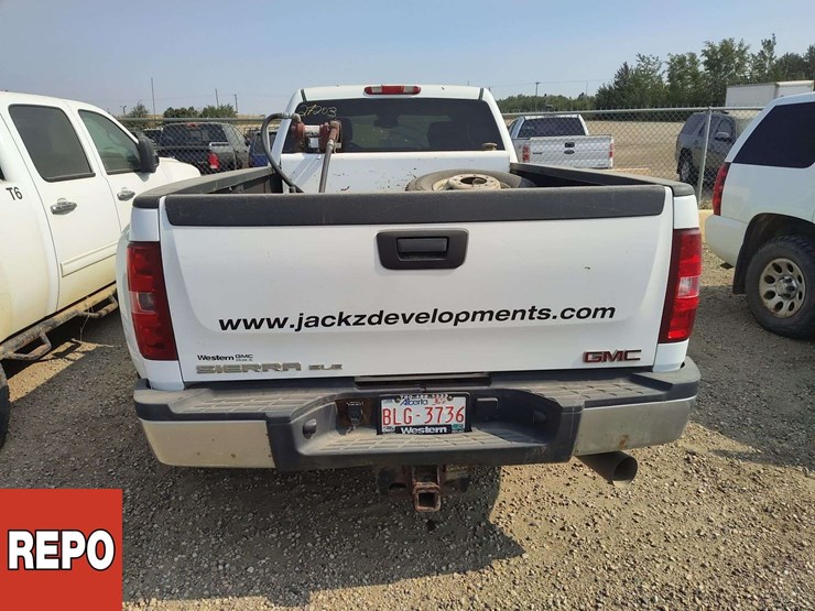 2014-gmc-sierra-3500hd-image-14