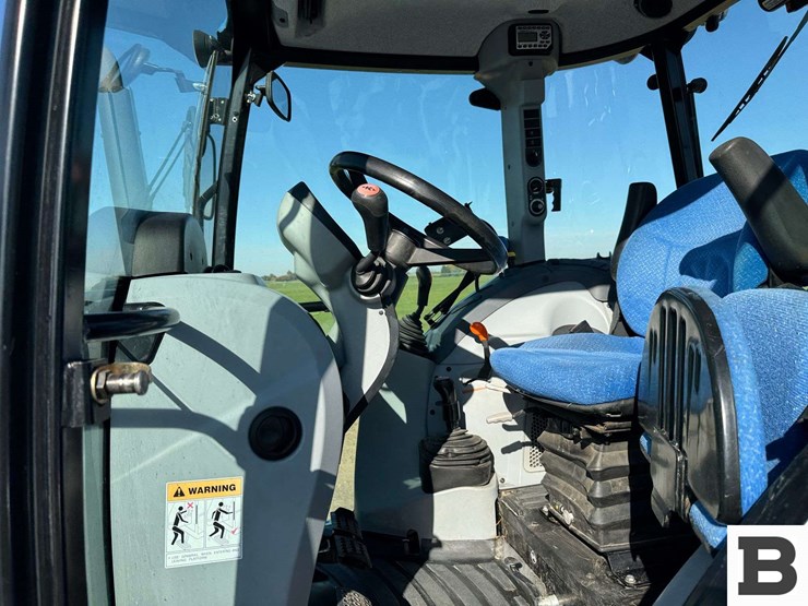 2014-new-holland-t4.105-image-57