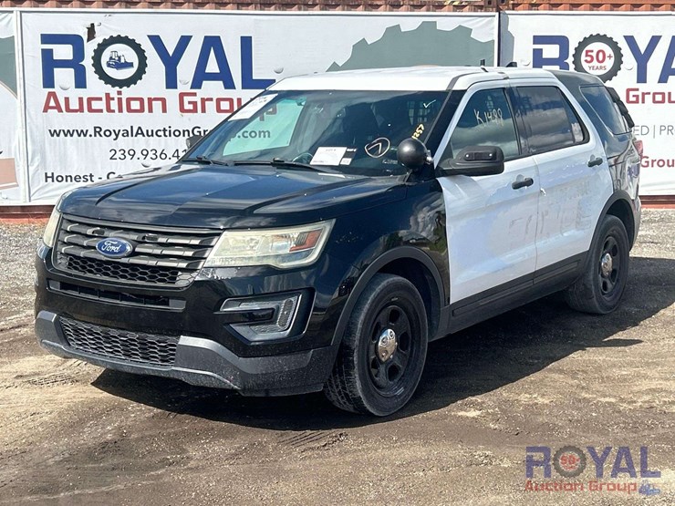 2016-ford-explorer-image-1