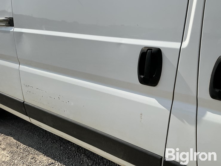 2021-dodge-3500-image-12