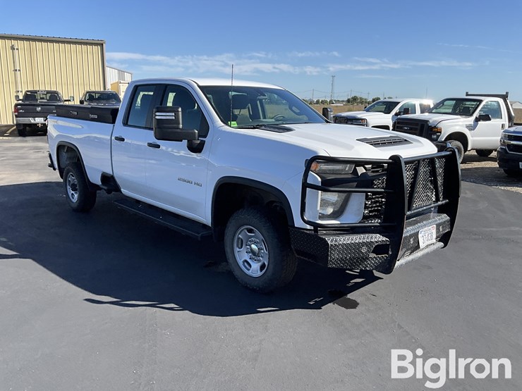 2021-chevrolet-silverado-2500-image-3