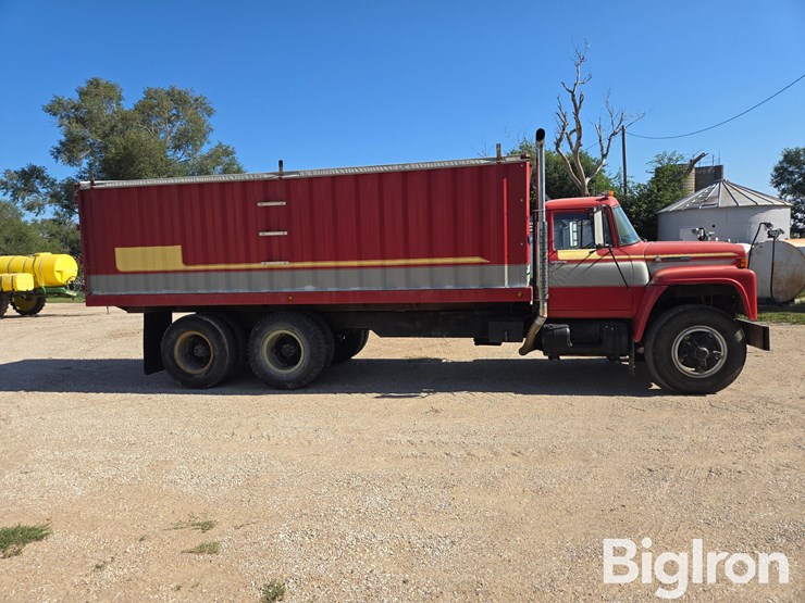 1977-international-loadstar-image-4
