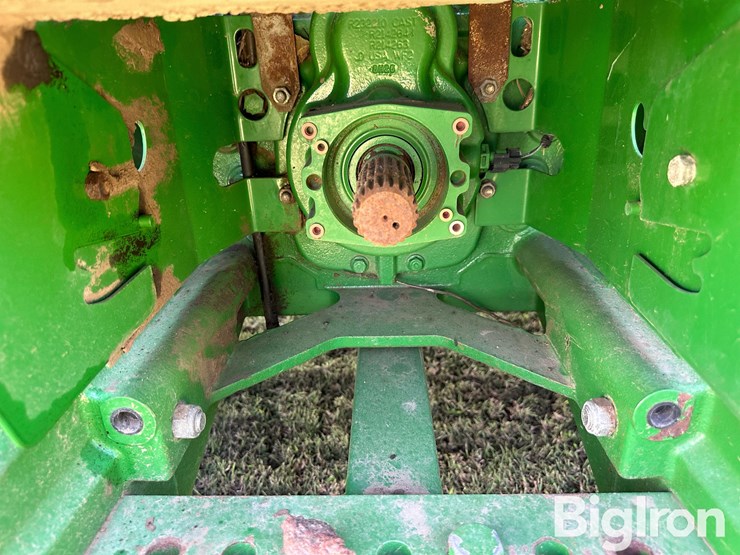2008-john-deere-8230-image-10