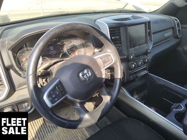 non-operable-2022-ram-1500-4x4-big-horn-4dr-crew-cab-5.6-ft.-sb-pickup-image-11