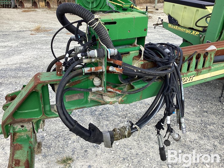 2011-john-deere-1770nt-image-10