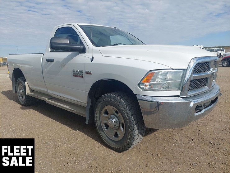 2016-ram-tradesman-image-2