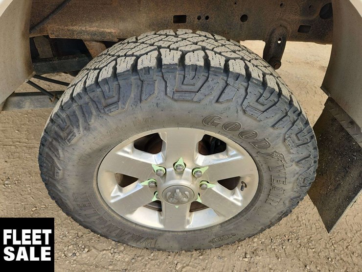 2015-ram-2500-slt-image-34