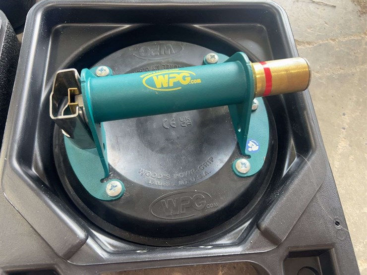 (2)-9”-and-8”-vacuum-lifter-image-3