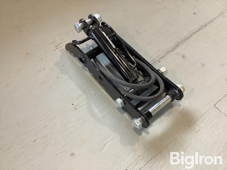mini-excavator-hydraulic-thumb-image-3