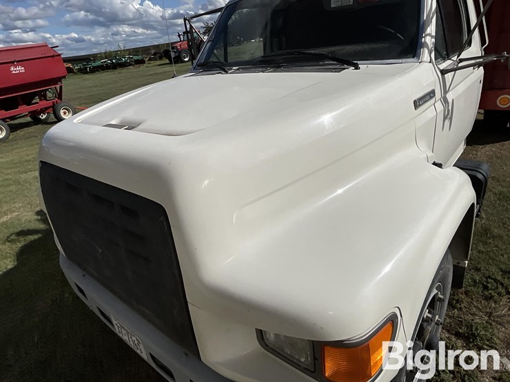 1995-ford-f700-image-10