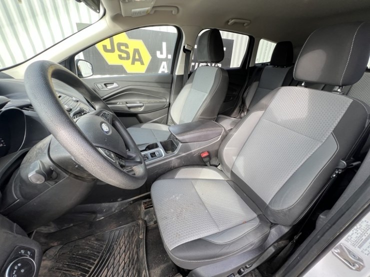 2017-ford-escape-image-24
