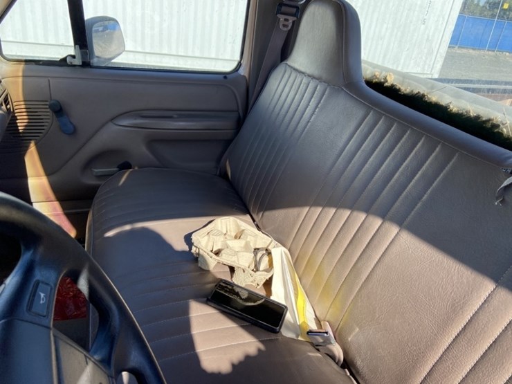 1995-ford-f150-image-17