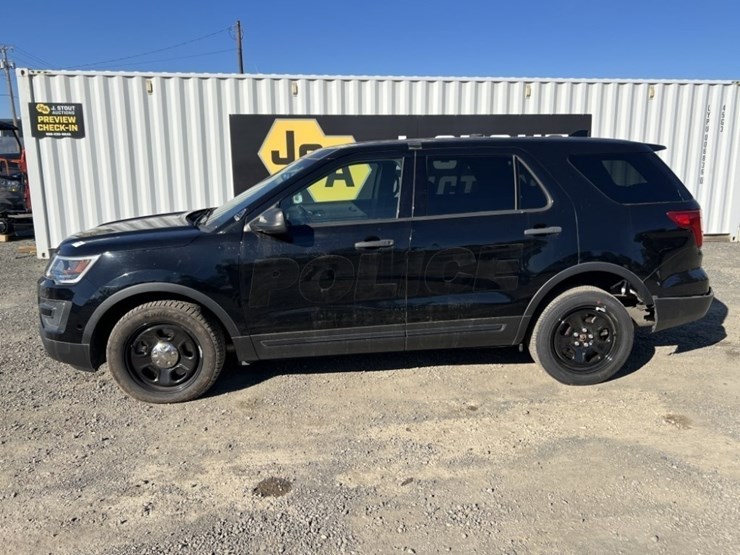 2017-ford-explorer-image-7