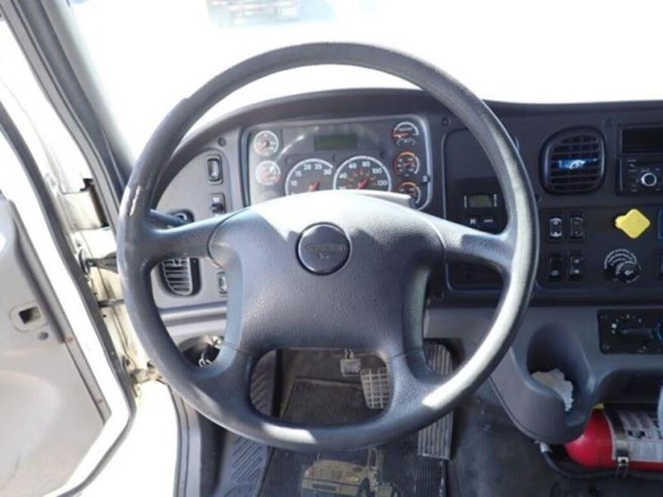 2017-freightliner-m2106-s/a-van-truck-3alacydt0hdj-image-17