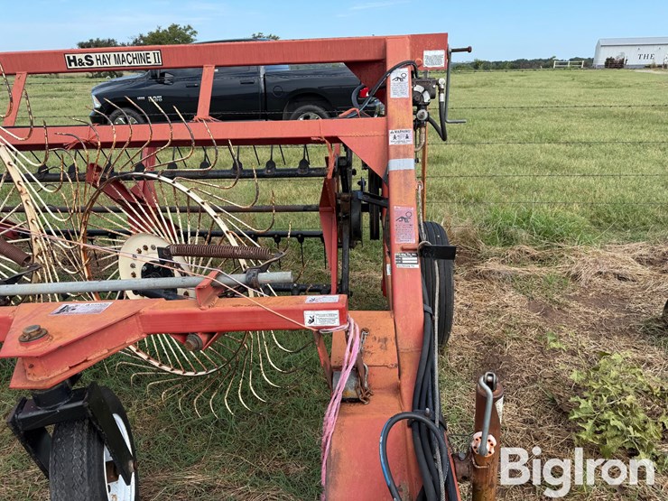 h-&-s-hay-machine-ii-image-11