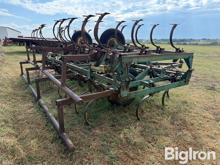 john-deere-1010-image-5