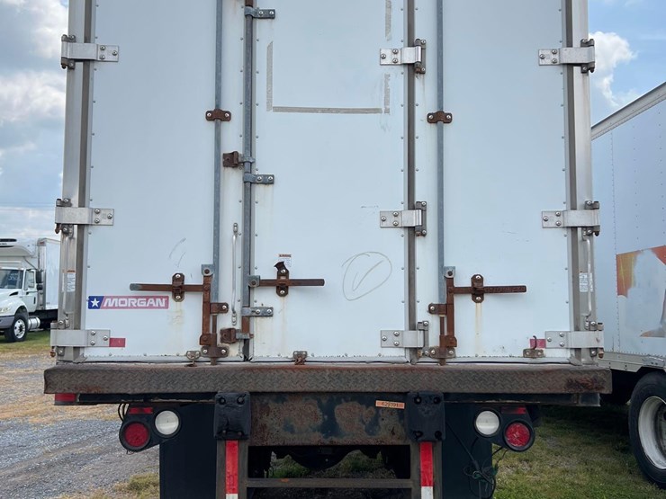 2011-international-durastar-s/a-refer-truck-image-9