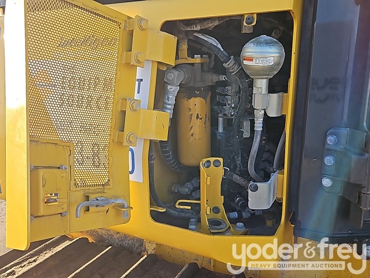 2021-komatsu-d39pxi-24-image-27