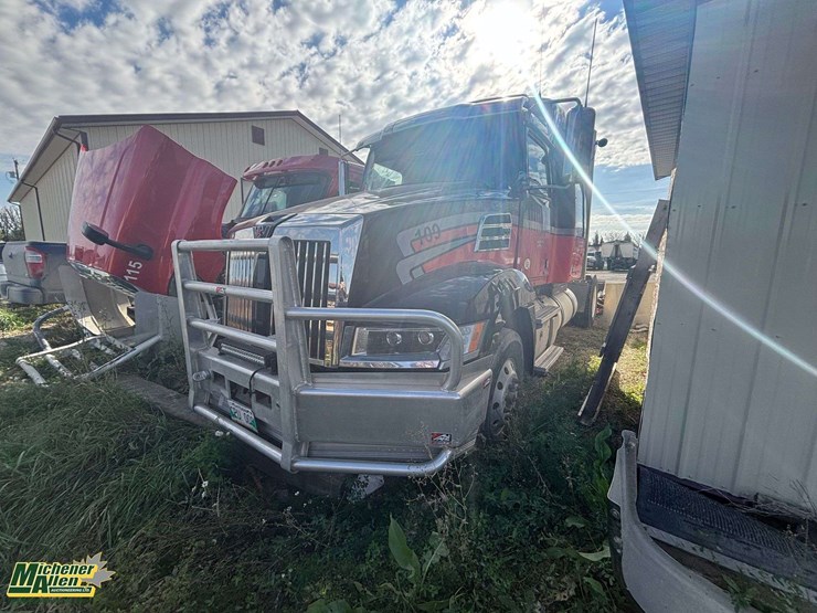 2018-western-star-5700xe-image-2