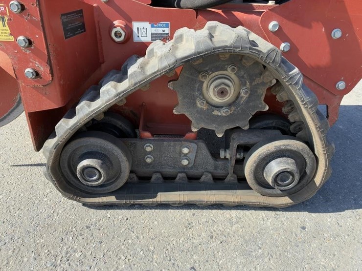 2017-ditch-witch-c16x-image-6