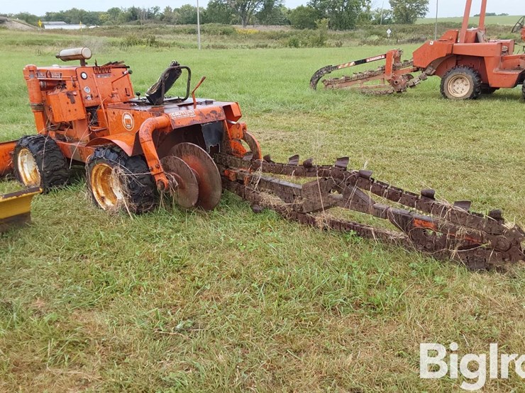ditch-witch-v30-image-7