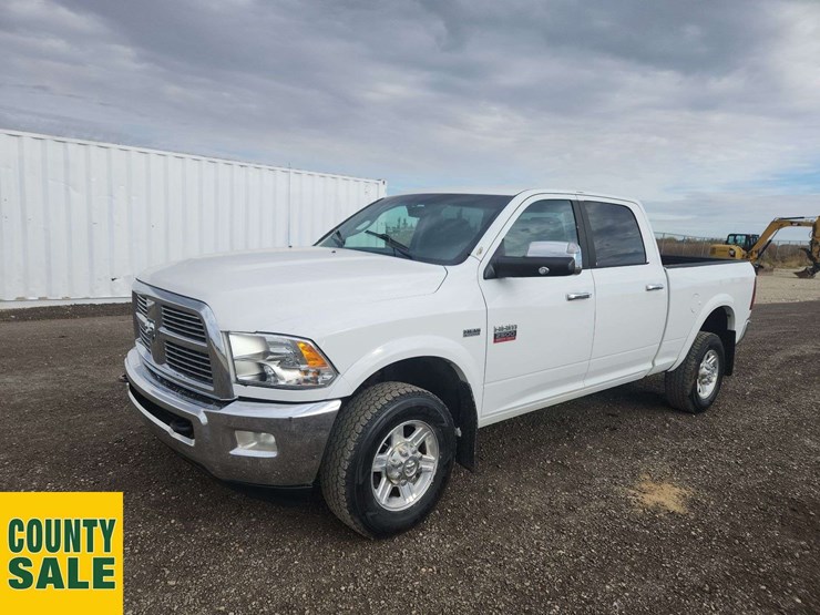 2012-ram-2500-laramie-image-1