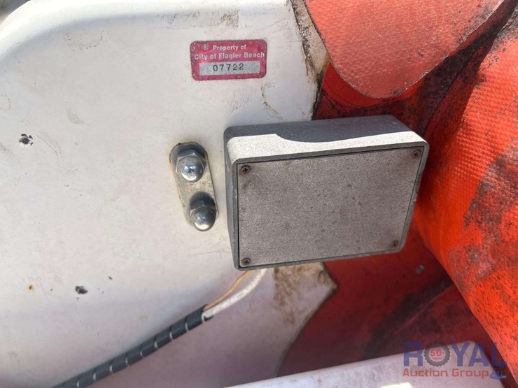 2006-patten-co-inflatable-boat-and-trailer-image-10