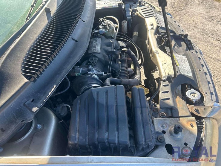 2003chrysler-town-&amp;-country-van-image-7
