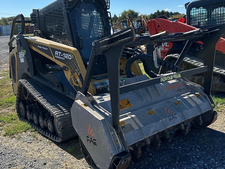 2018-asv-posi-track-rt120f-image-2