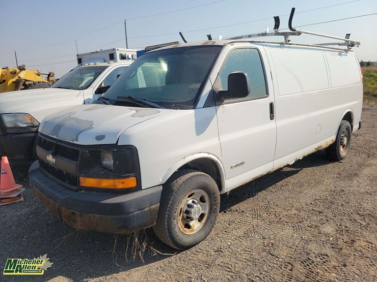 non-operable-2006-chevrolet-express-s/a-cube-van-image-1