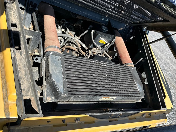 2018-asv-posi-track-rt120f-image-8